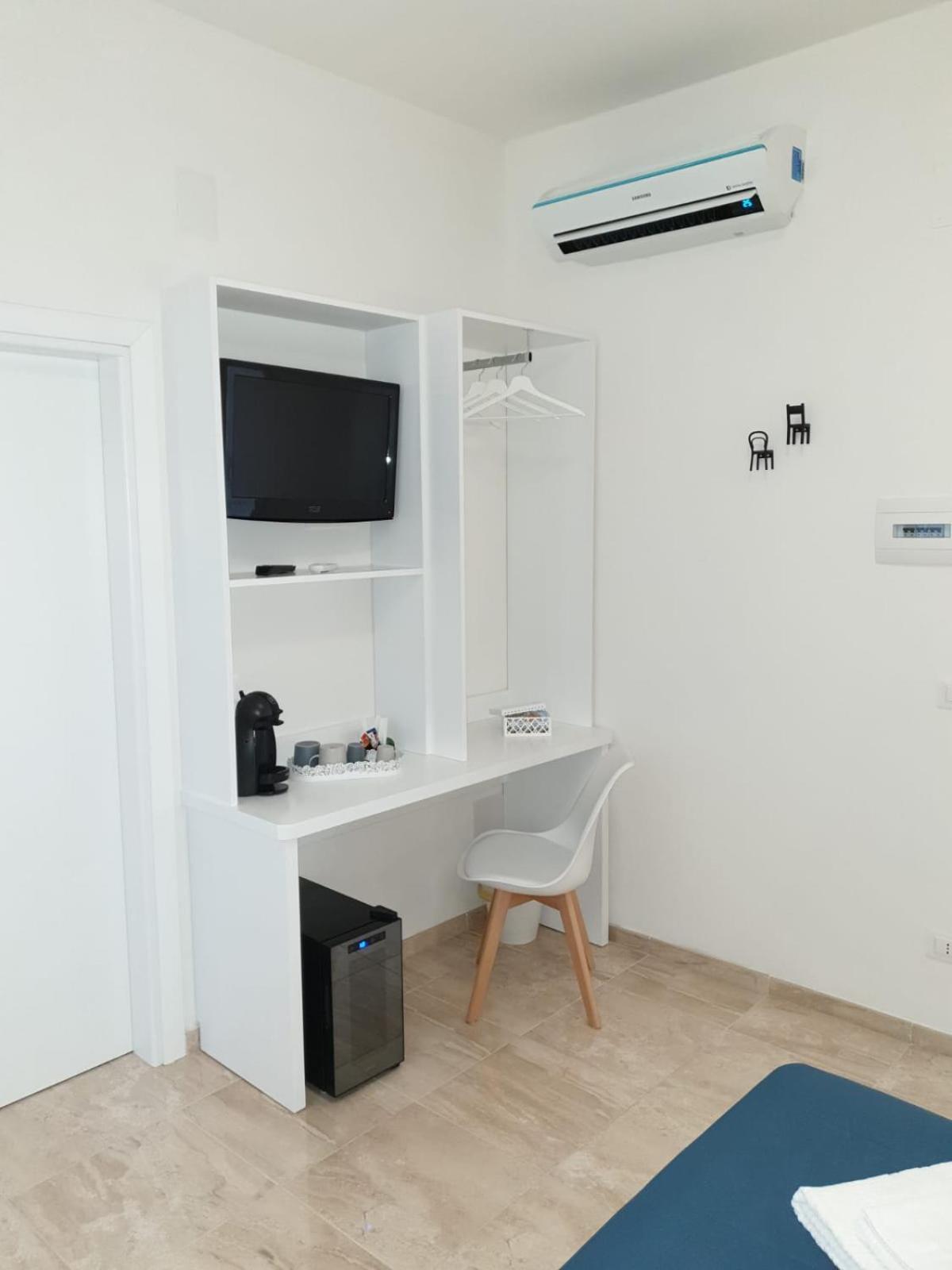 Porta Marina Guest Rooms Scalea Kültér fotó