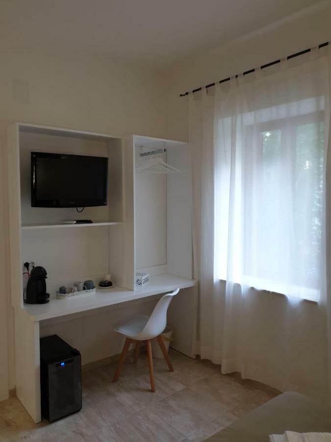 Porta Marina Guest Rooms Scalea Kültér fotó