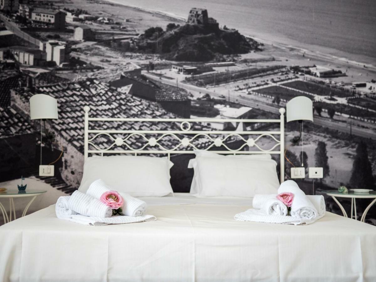 Porta Marina Guest Rooms Scalea Kültér fotó